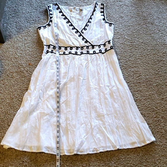 Studio West Apparel - Picture 15 of 16